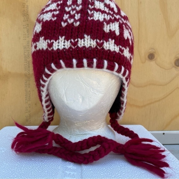 Eddie Bauer Beanie Unisex one size Wool Blended knit Red /white Snowflake Winter - Picture 1 of 6